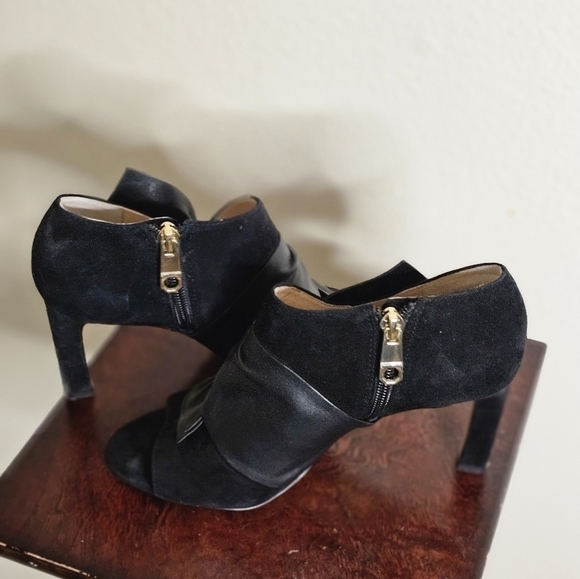 Louise et Cie Idola Bootie Black Suede Bow - Picture 4 of 5